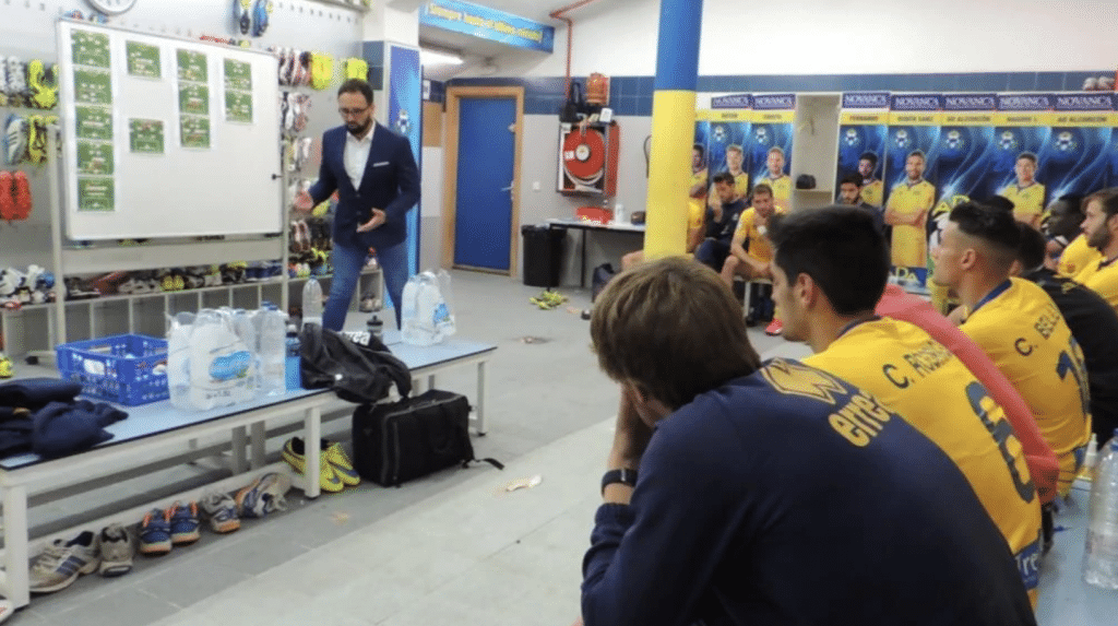 Captura de pantalla 2021 05 28 a las 17.13.37 THE IMPORTANCE OF THE COACH'S TEAM TALK MBP School of coaches