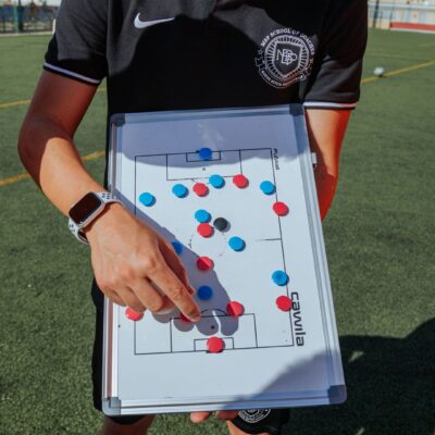 L’Analyse Structurelle comme Première Étape