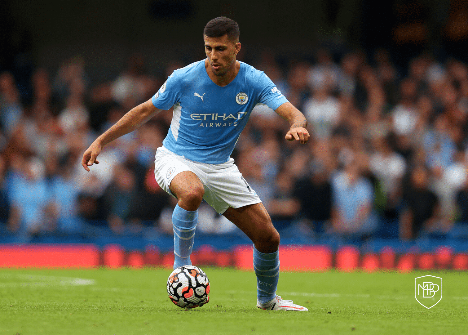 En este momento estás viendo RODRI: ANALIZAMOS 3 CARACTERÍSTICAS DEL JUGADOR DEL MANCHESTER CITY