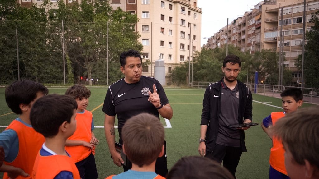 proceso enseñanza aprendizaje etapas iniciacion experto futbol formativo