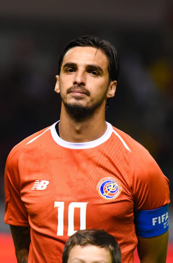 bryan ruiz embajador