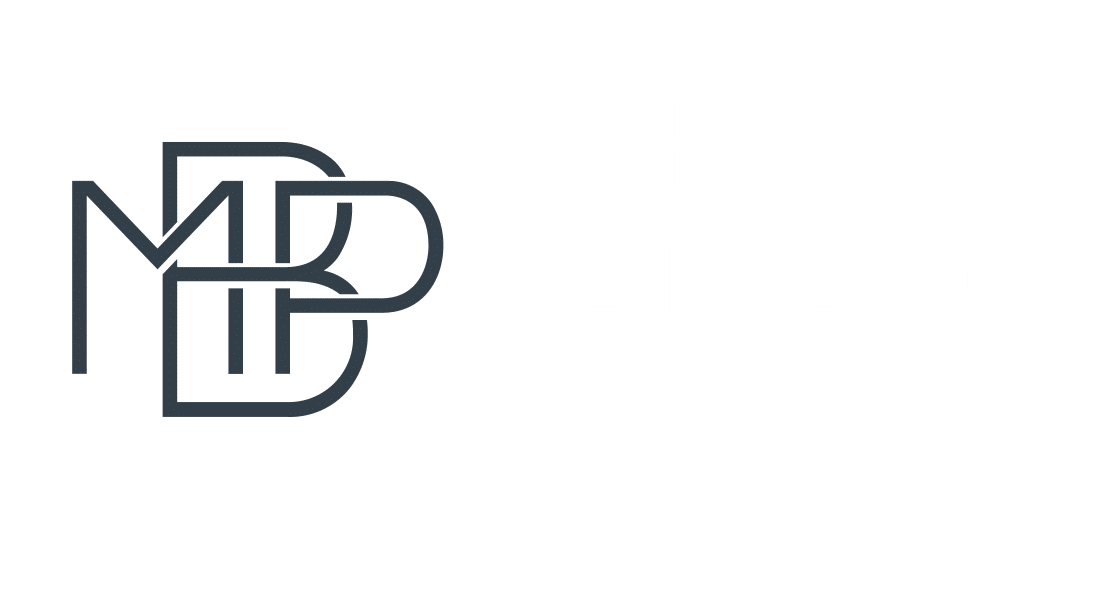 MBP LOGO HORIZONTAL BLANCO Nouvelle Home MBP School of coaches