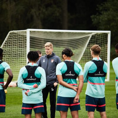 Decisions in Milliseconds: The Influence of Neuroscience in Football