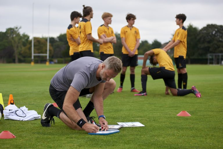 Pumas UNAM MBP School of coaches tareas de entrenamiento training tasks